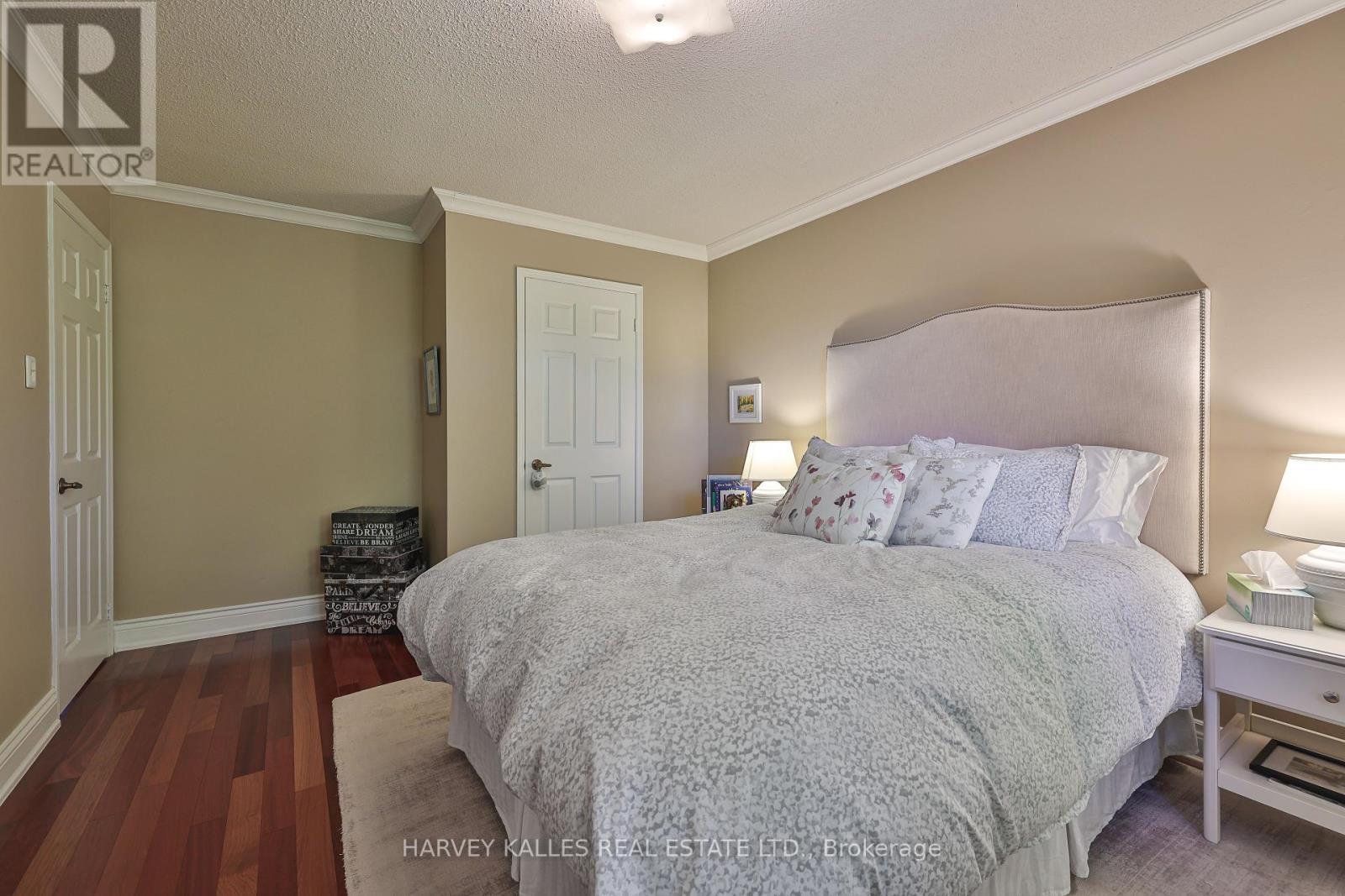 1240 Rosethorne Road, Oakville, Ontario  L6M 1H6 - Photo 31 - W12463250