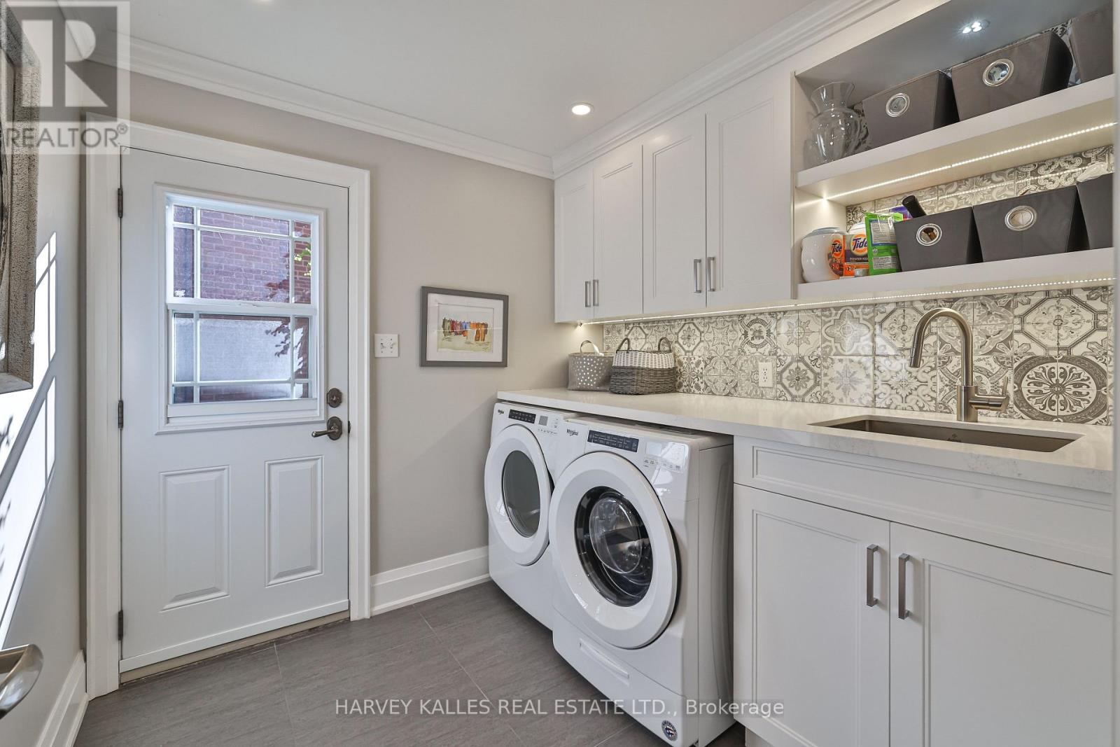 1240 Rosethorne Road, Oakville, Ontario  L6M 1H6 - Photo 37 - W12463250