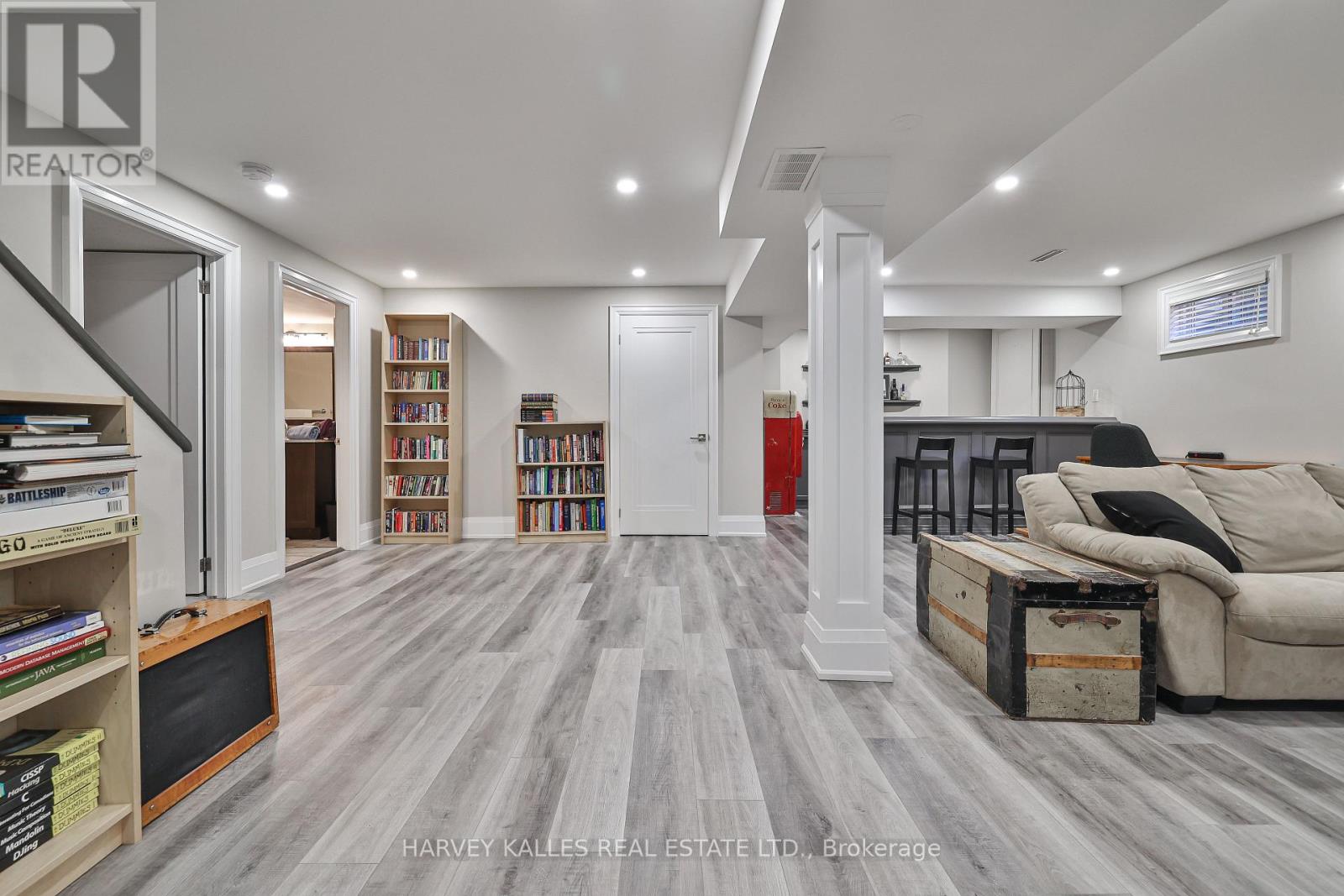 1240 Rosethorne Road, Oakville, Ontario  L6M 1H6 - Photo 40 - W12463250