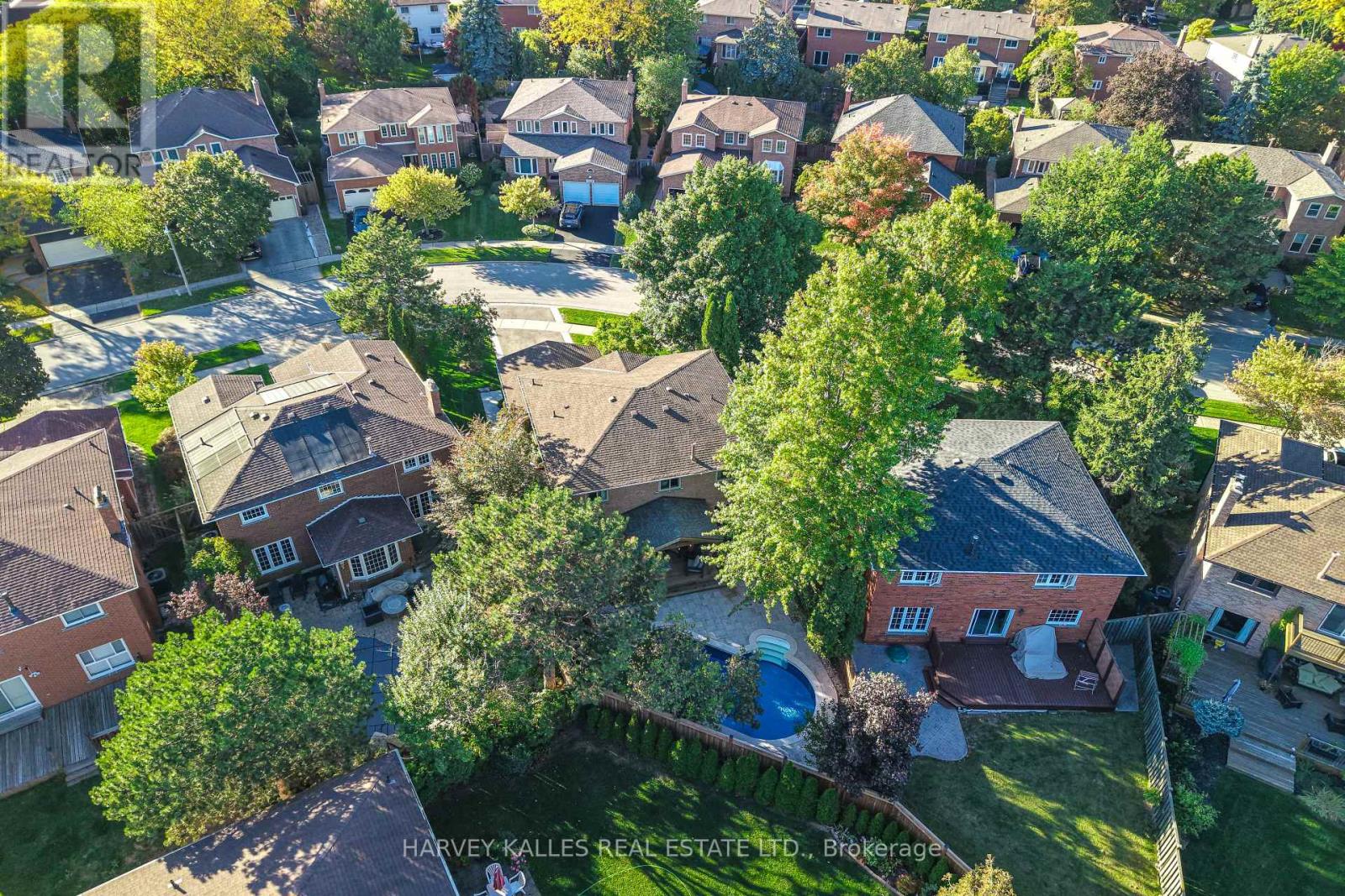 1240 Rosethorne Road, Oakville, Ontario  L6M 1H6 - Photo 44 - W12463250