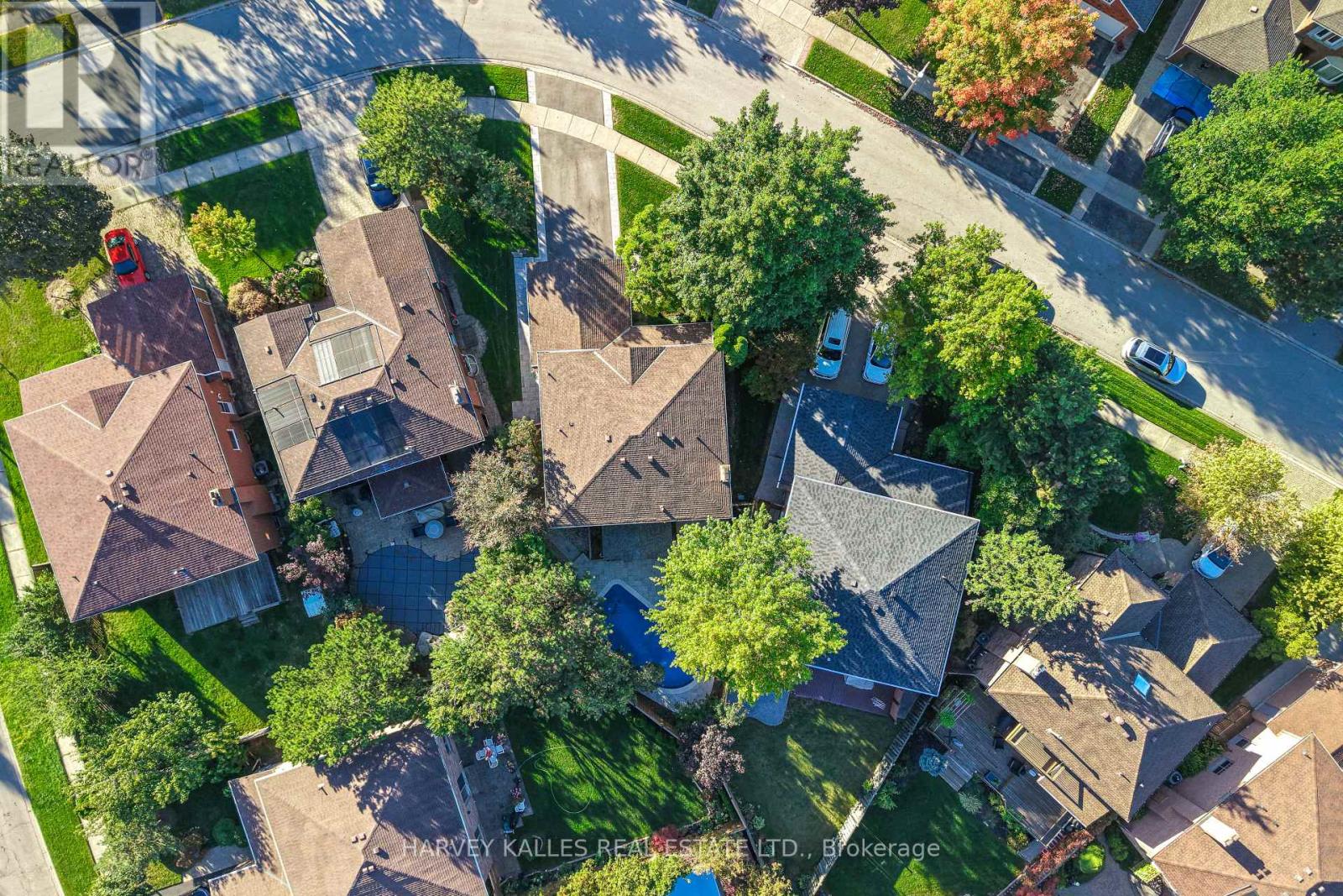 1240 Rosethorne Road, Oakville, Ontario  L6M 1H6 - Photo 45 - W12463250