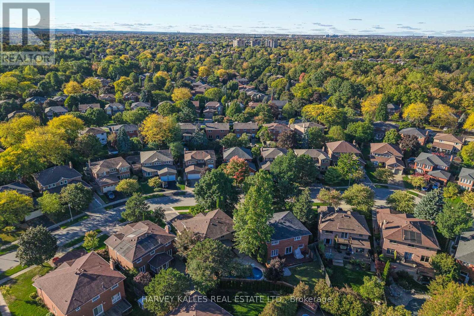 1240 Rosethorne Road, Oakville, Ontario  L6M 1H6 - Photo 46 - W12463250