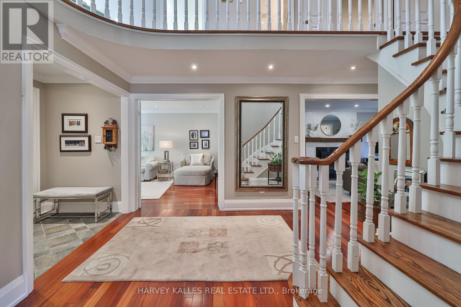 1240 Rosethorne Road, Oakville, Ontario  L6M 1H6 - Photo 9 - W12463250