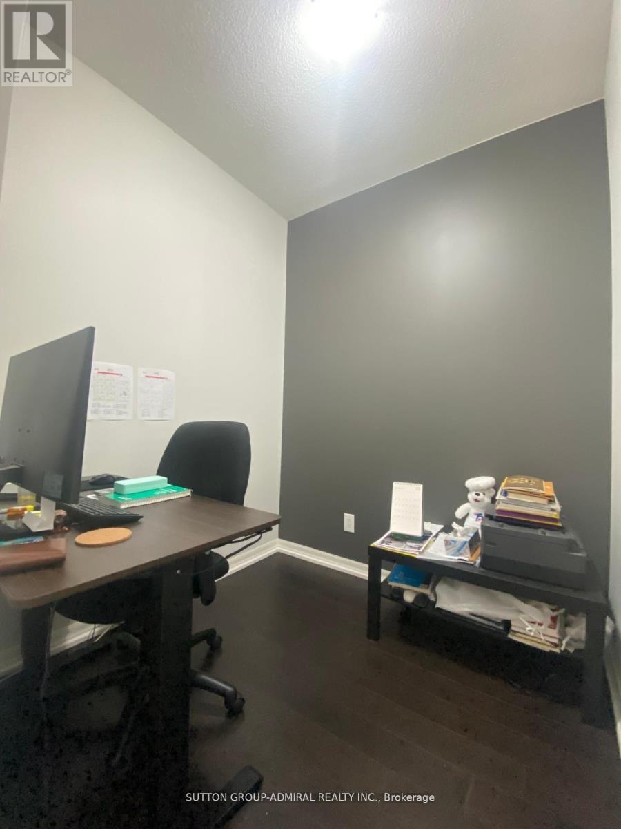 1909 - 225 Webb Drive, Mississauga, Ontario  L5B 4P2 - Photo 13 - W12463262