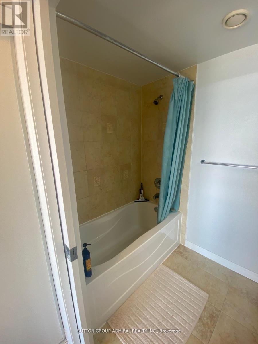 1909 - 225 Webb Drive, Mississauga, Ontario  L5B 4P2 - Photo 17 - W12463262