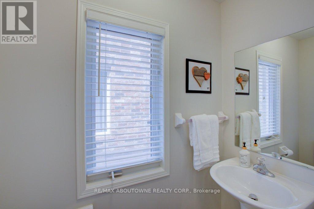 773 Shanks Heights, Milton, Ontario  L9T 7P8 - Photo 21 - W12463265