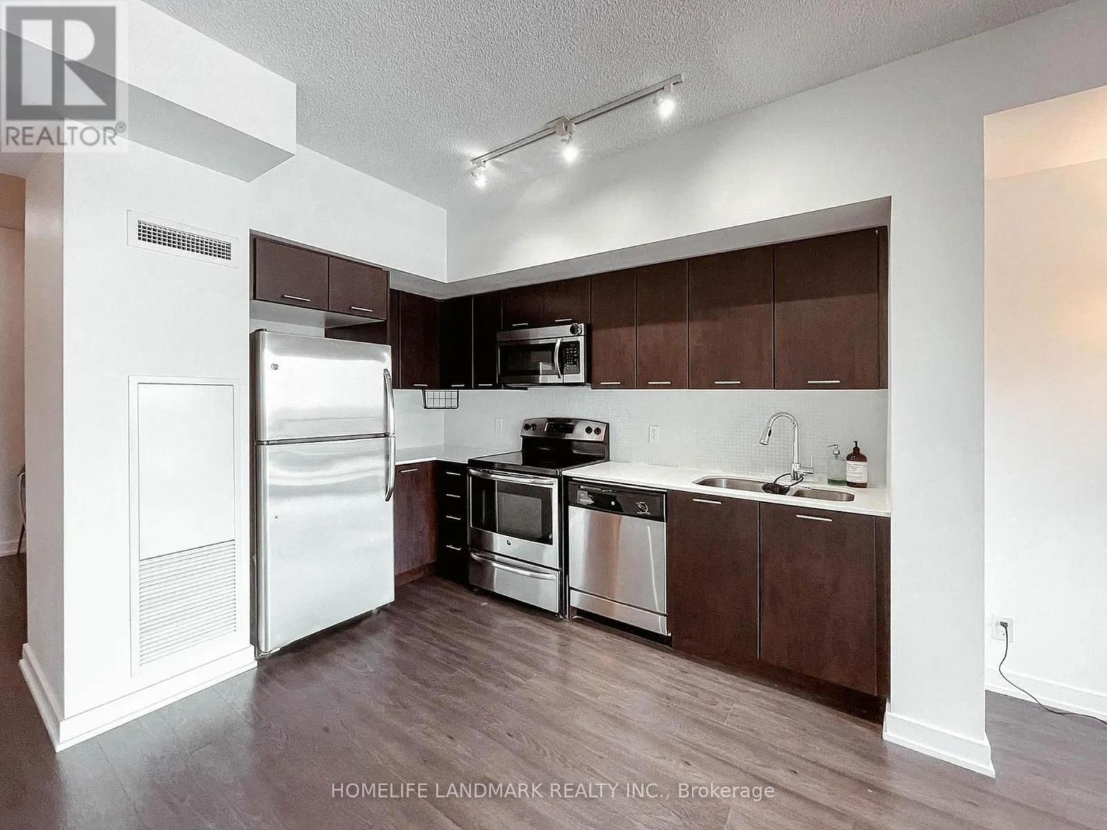 1706 - 2220 Lakeshore Boulevard W, Toronto, Ontario  M8V 0C1 - Photo 5 - W12463296
