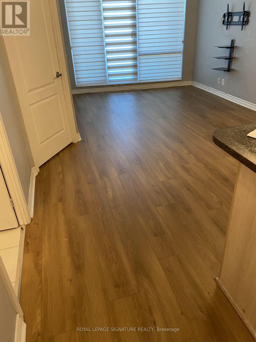 2211 - 33 Elm Drive, Mississauga, Ontario  L5B 4M2 - Photo 4 - W12463302