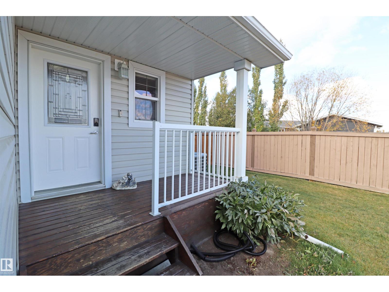106 Graywood Me, Stony Plain, Alberta  T7Z 0C2 - Photo 2 - E4462139