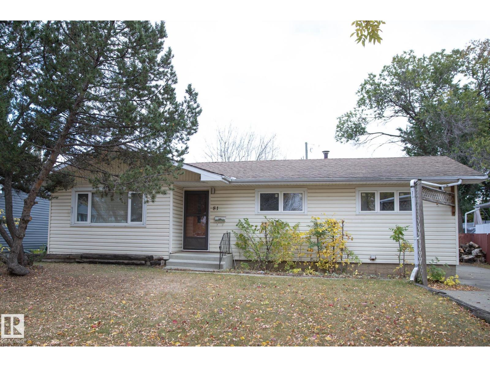 81 SUNSET BV, st. albert, Alberta