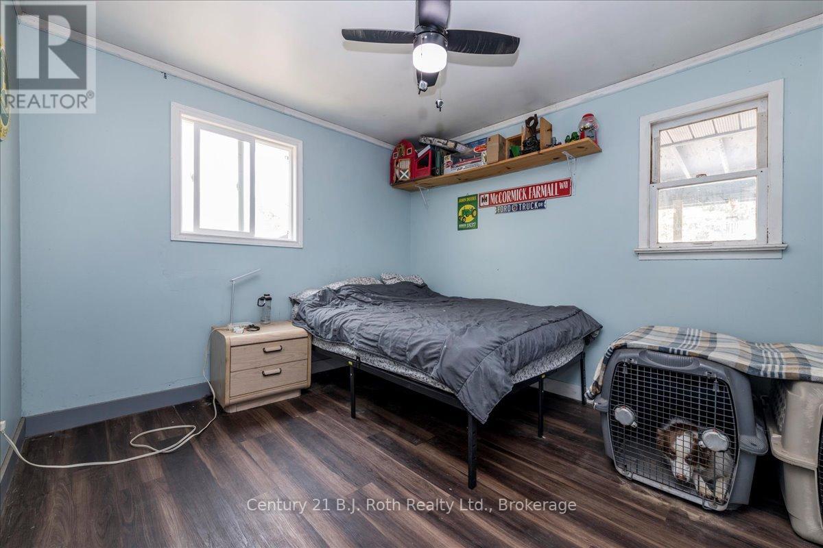 2286 Flos Ten Road E, Springwater, Ontario  L0L 1P0 - Photo 19 - S12441517