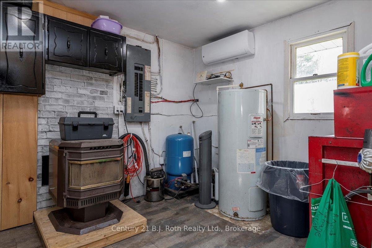 2286 Flos Ten Road E, Springwater, Ontario  L0L 1P0 - Photo 22 - S12441517