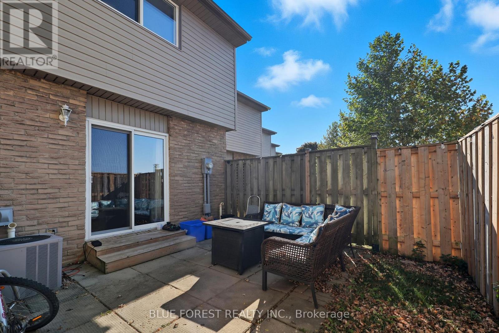 16 - 821 Southdale Road E, London South, Ontario  N6E 1V7 - Photo 20 - X12448156