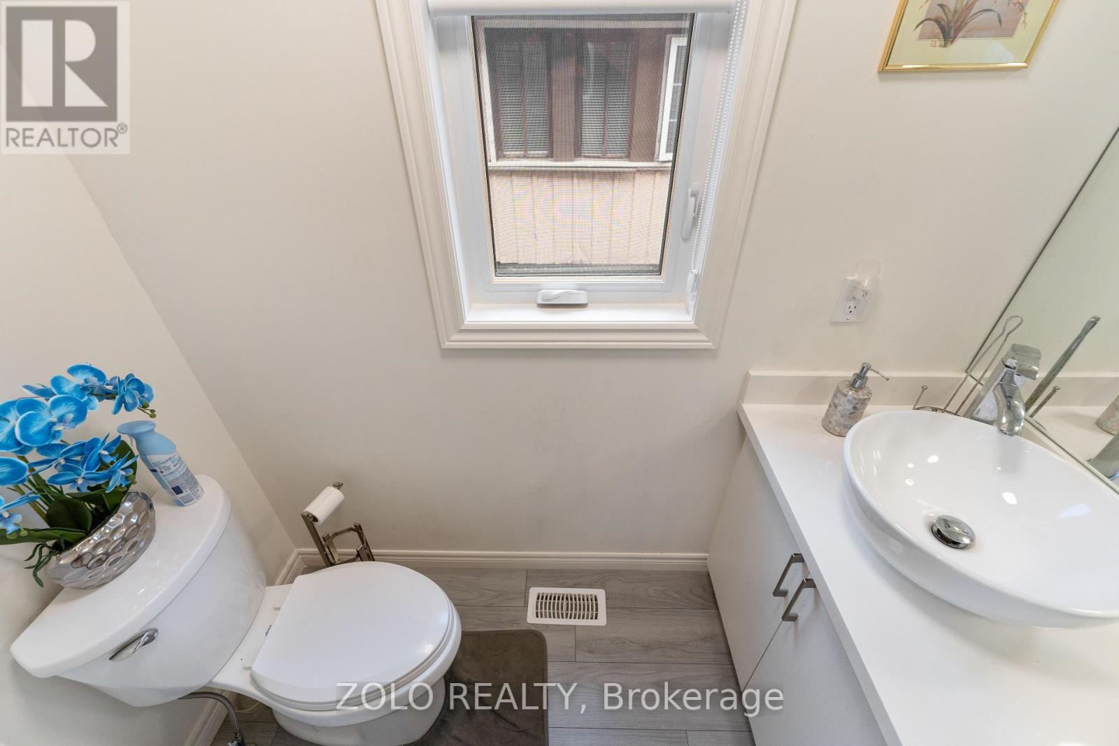 535 Quebec Street, Hamilton, Ontario  L8H 6V3 - Photo 14 - X12463157