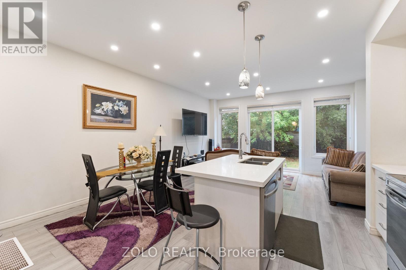 535 Quebec Street, Hamilton, Ontario  L8H 6V3 - Photo 6 - X12463157