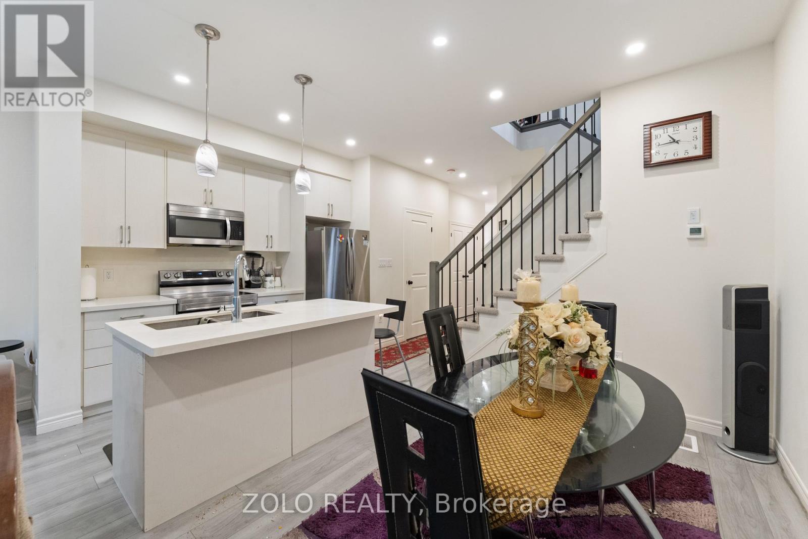 535 Quebec Street, Hamilton, Ontario  L8H 6V3 - Photo 8 - X12463157