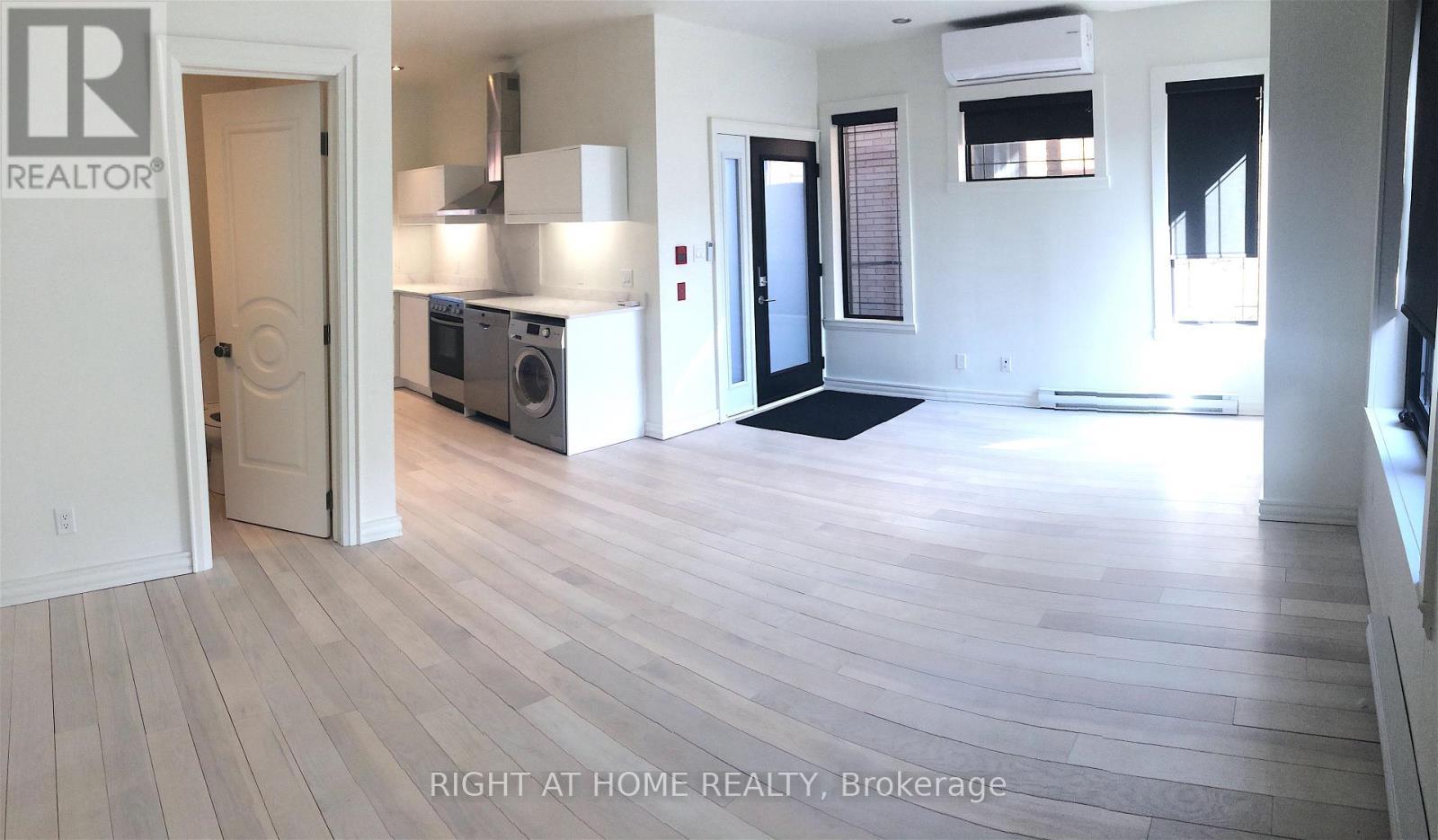 2 - 843 Main Street E, Hamilton, Ontario  L8M 1L8 - Photo 2 - X12463172