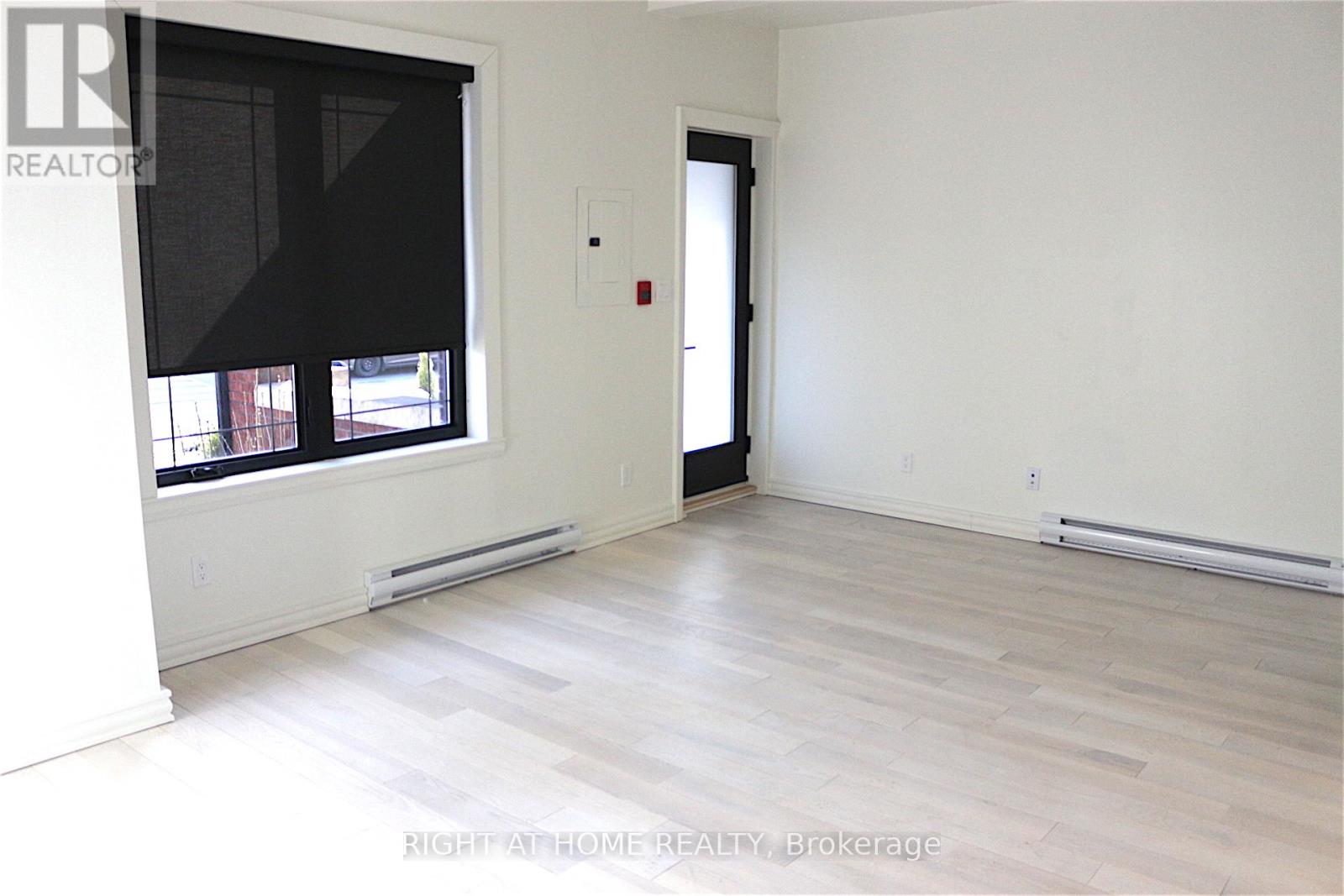 2 - 843 Main Street E, Hamilton, Ontario  L8M 1L8 - Photo 7 - X12463172