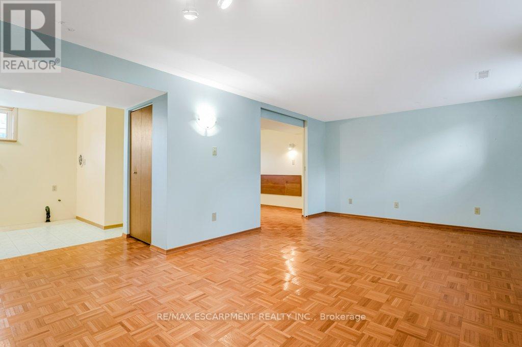 30 Leawood Drive, Grimsby, Ontario  L3M 4E2 - Photo 26 - X12463200