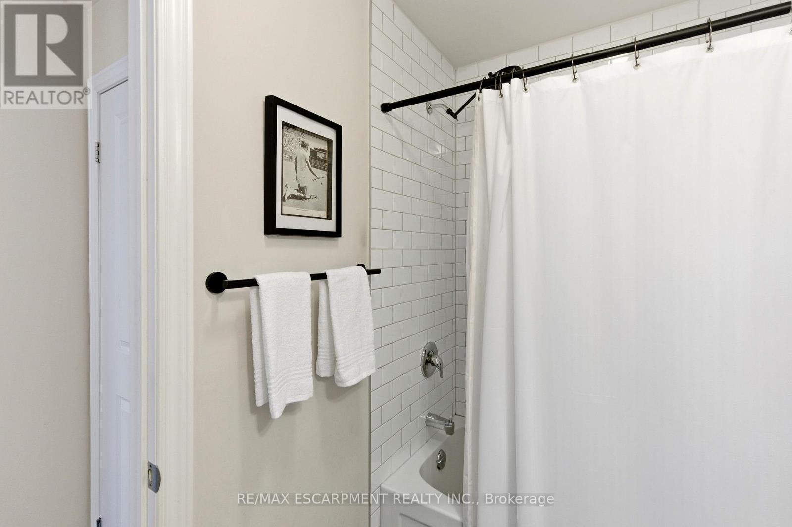 54 - 377 Glancaster Road, Hamilton, Ontario  L9G 0G4 - Photo 25 - X12463249