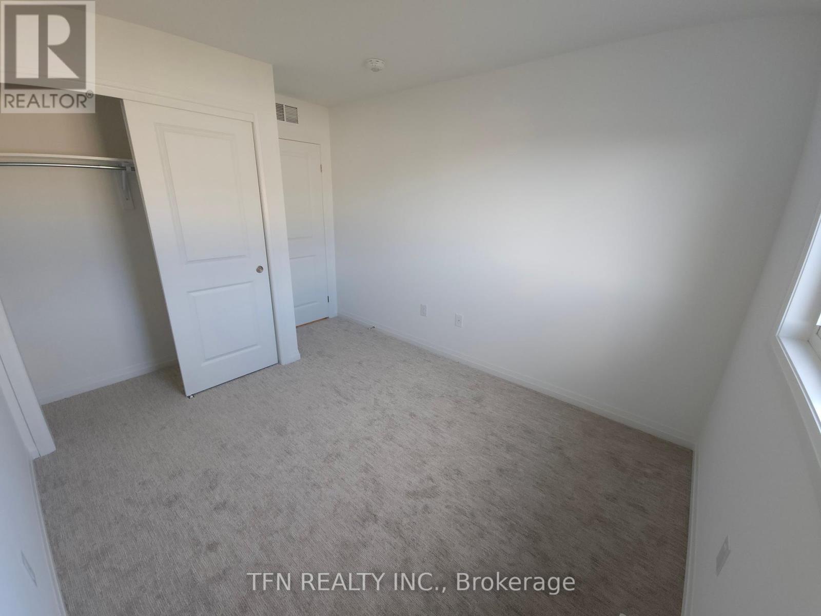 180 Bur Oak Drive, Thorold, Ontario  L2V 0L7 - Photo 15 - X12463264