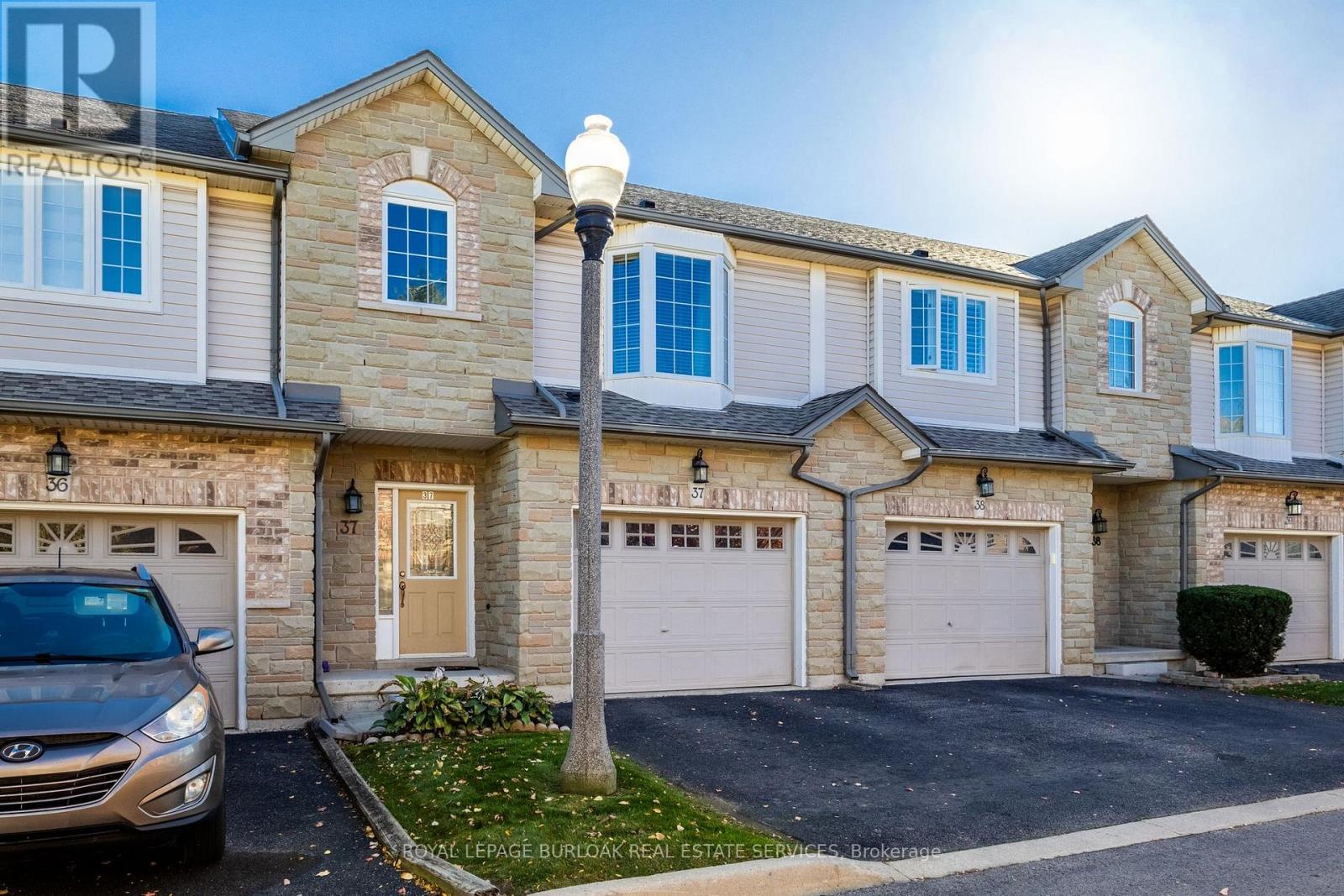 37 - 232 STONEHENGE DRIVE, Hamilton, Ontario