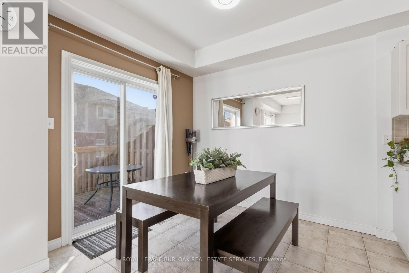 37 - 232 Stonehenge Drive, Hamilton, Ontario  L9K 1R5 - Photo 13 - X12463279