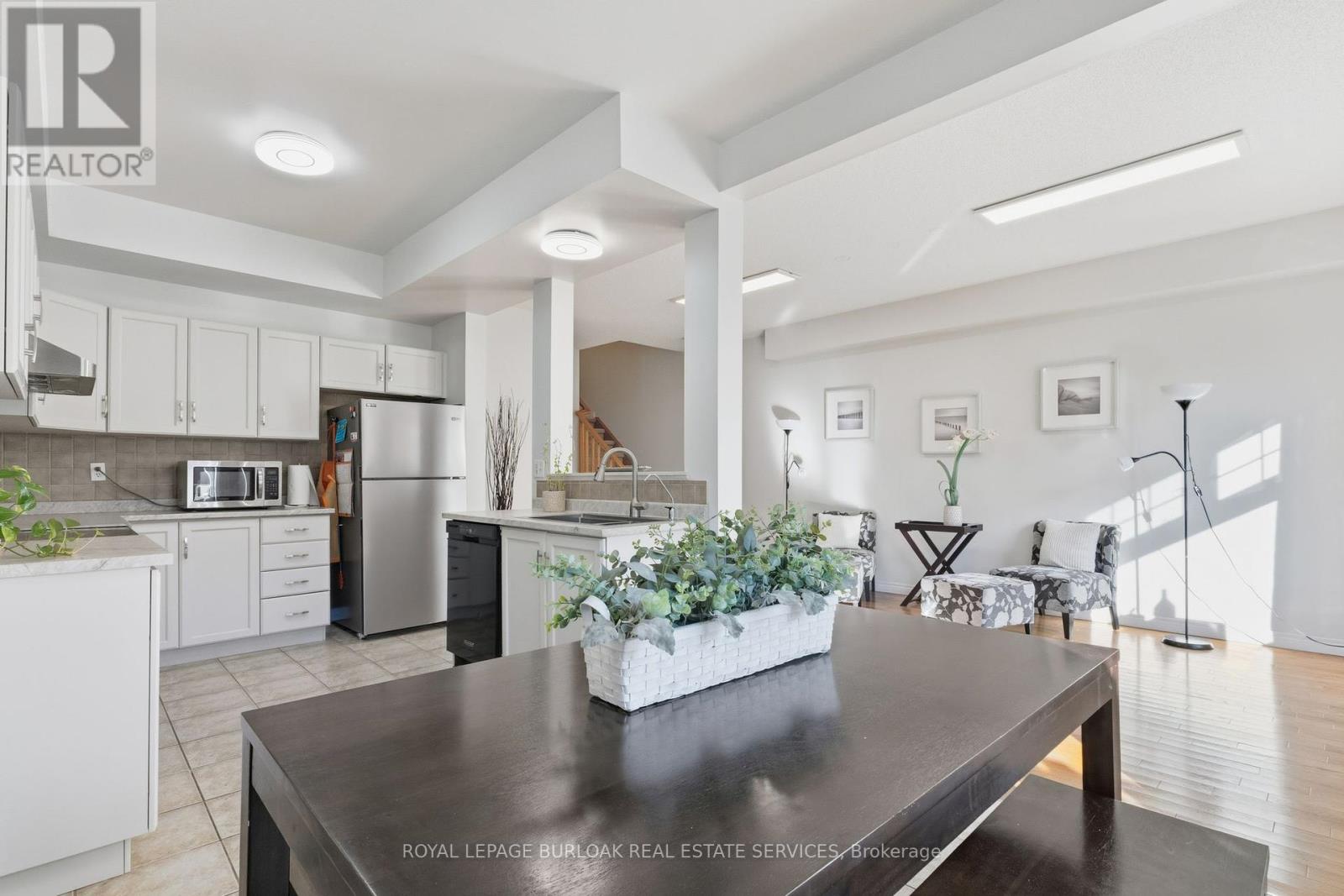 37 - 232 Stonehenge Drive, Hamilton, Ontario  L9K 1R5 - Photo 15 - X12463279