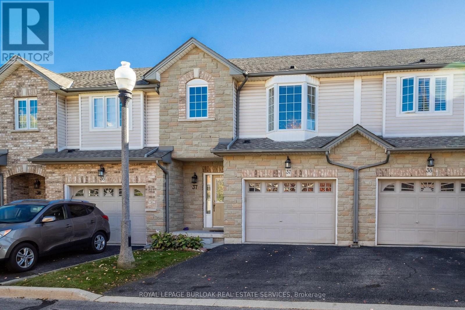37 - 232 Stonehenge Drive, Hamilton, Ontario  L9K 1R5 - Photo 3 - X12463279