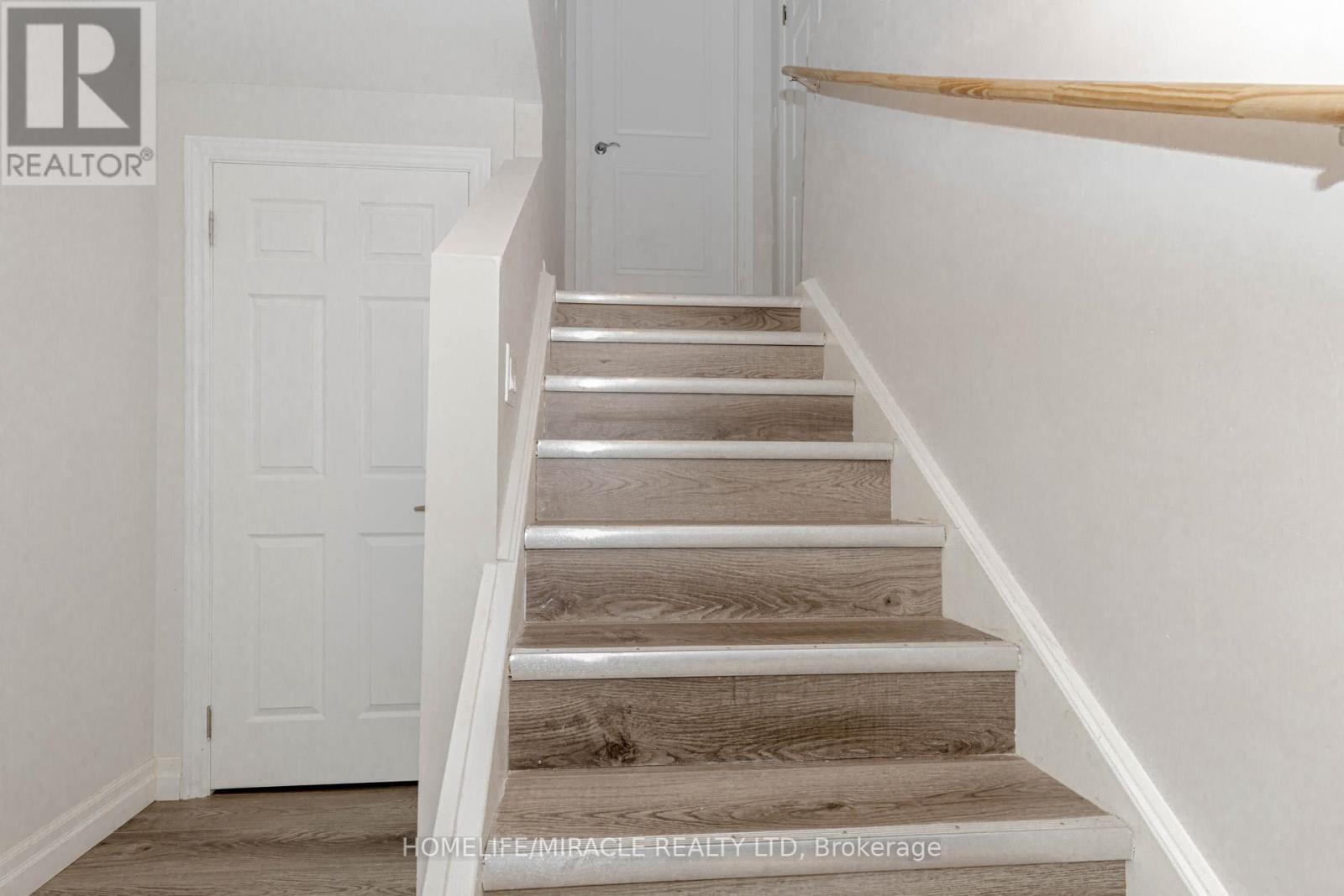 115 Monarch Woods Drive, Kitchener, Ontario  N2P 0K2 - Photo 37 - X12463316
