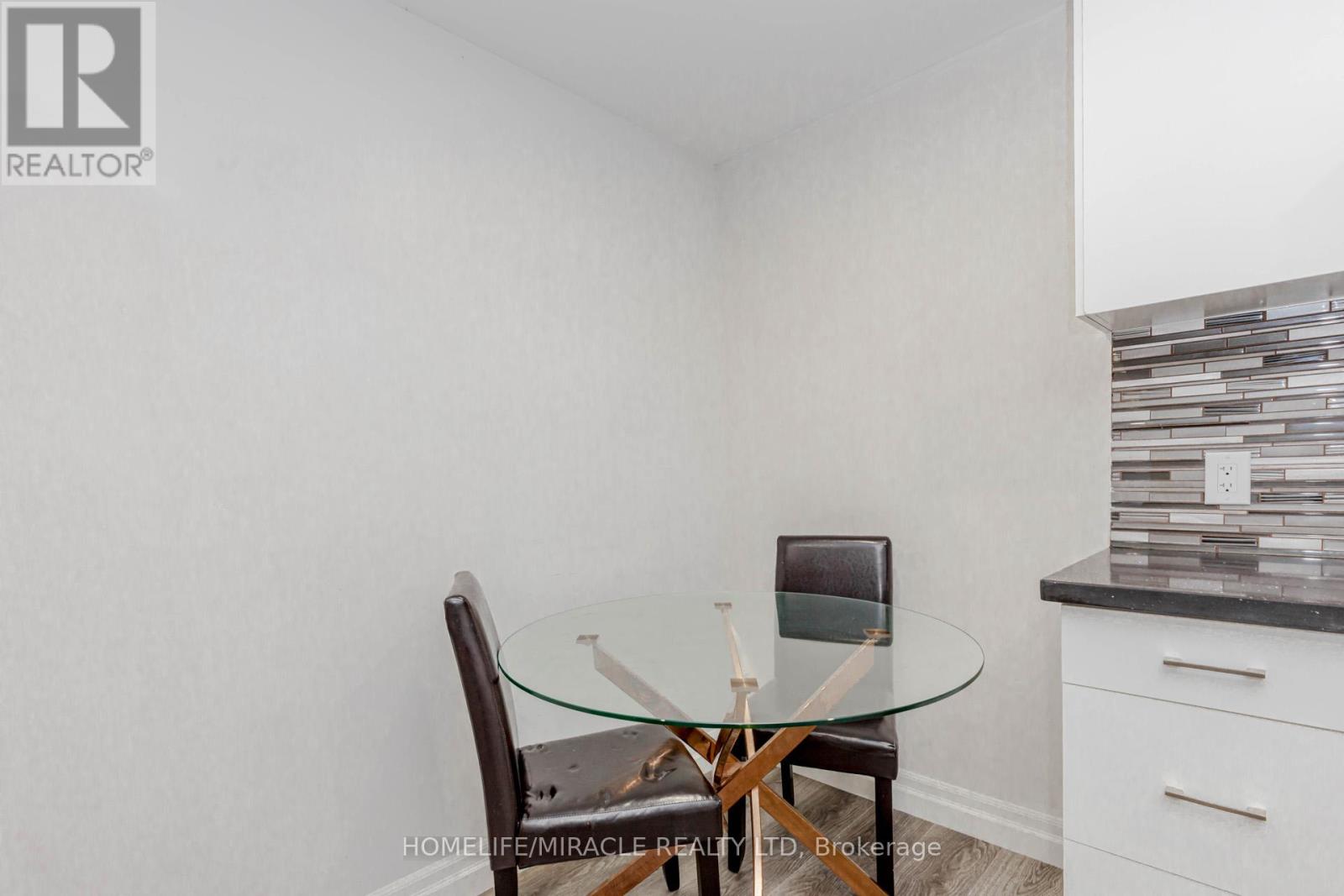 115 Monarch Woods Drive, Kitchener, Ontario  N2P 0K2 - Photo 43 - X12463316