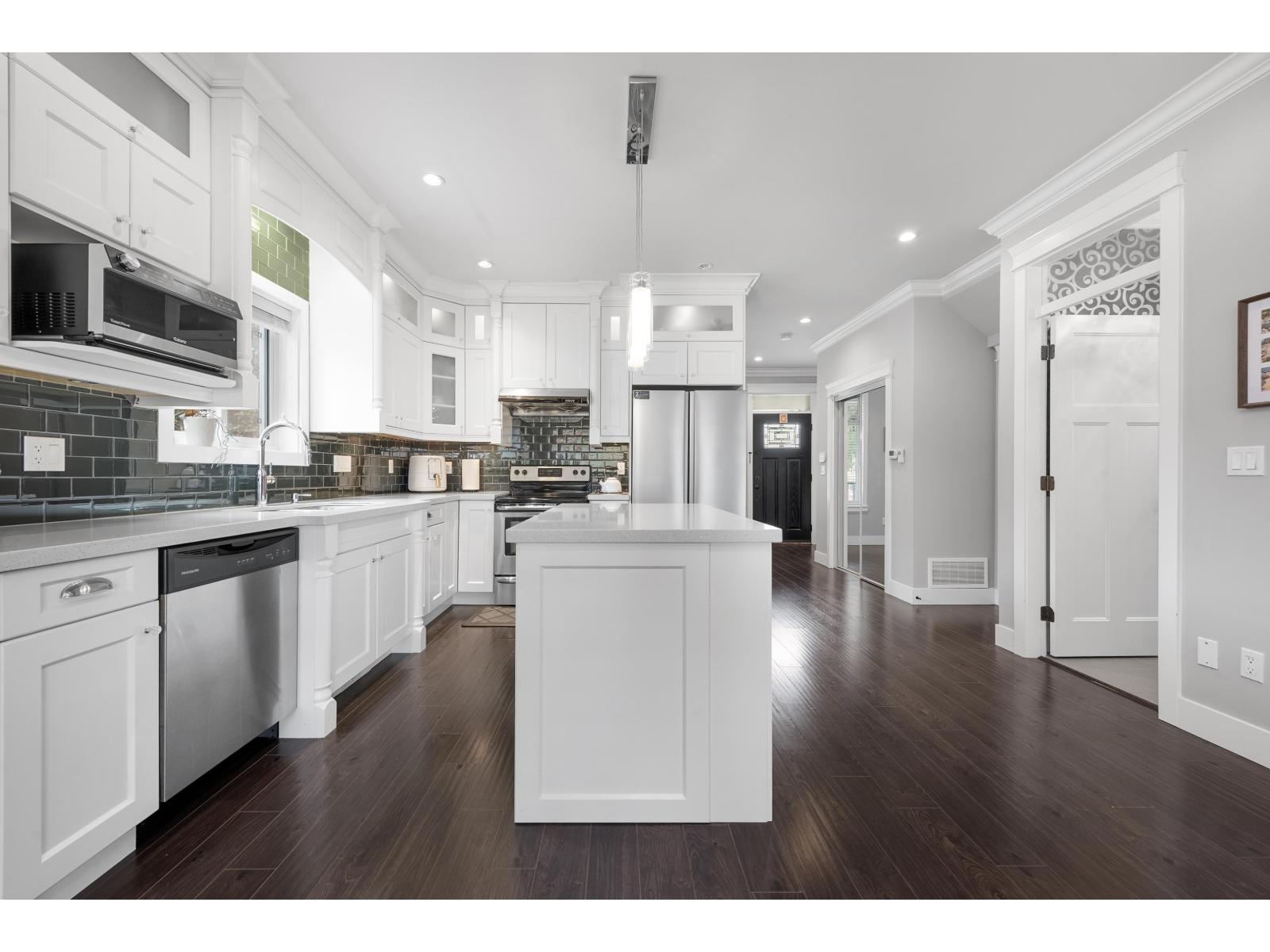 5911 131a Street, Surrey, British Columbia  V3X 0E4 - Photo 8 - R3058652