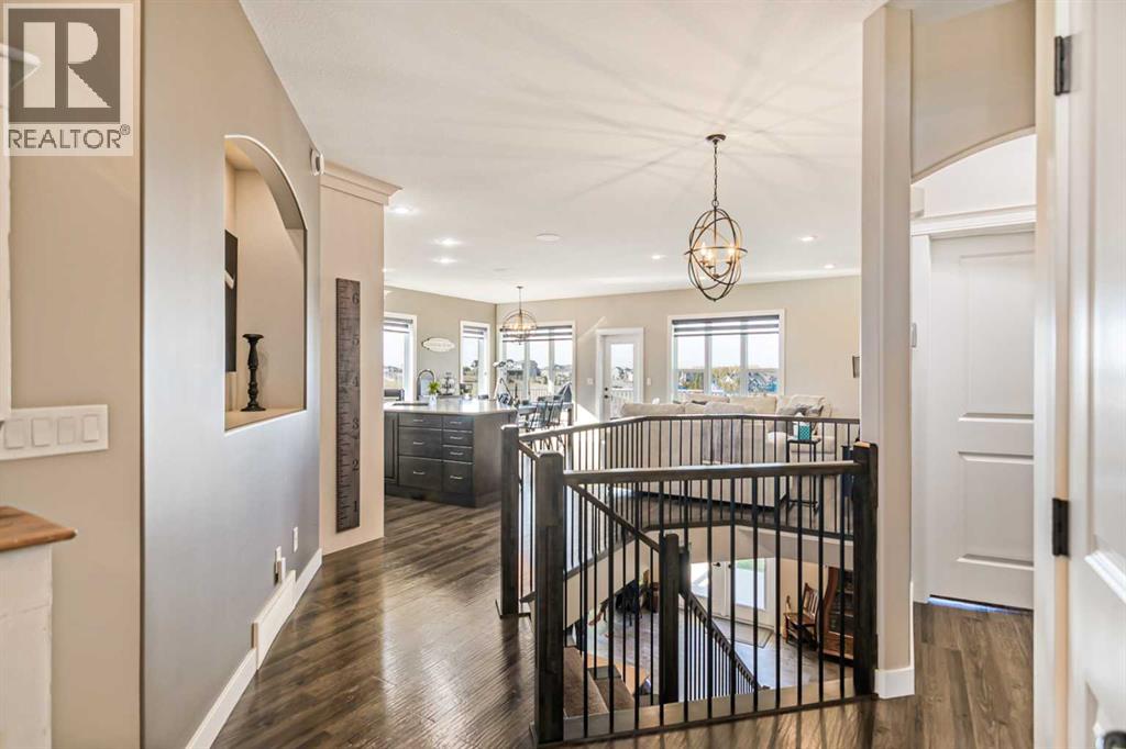 7 Leonard Close, Sylvan Lake, Alberta  T4S 0E7 - Photo 5 - A2264369