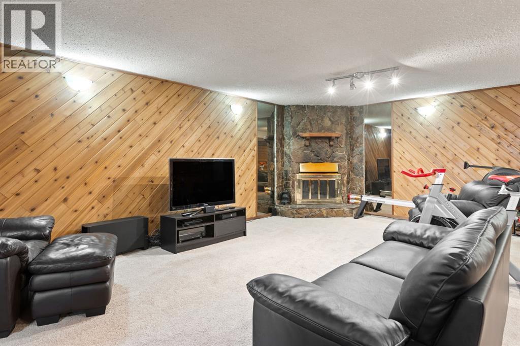 7 Erin Park Bay Se, Calgary, Alberta  T2A 2V4 - Photo 14 - A2258411