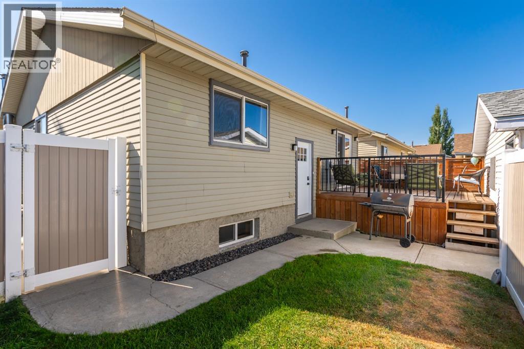 7 Erin Park Bay Se, Calgary, Alberta  T2A 2V4 - Photo 28 - A2258411