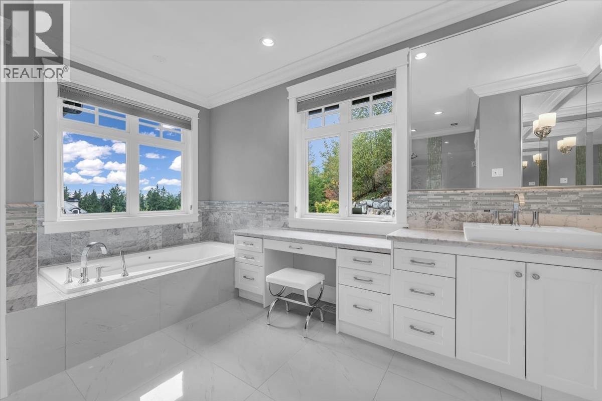 1403 Crystal Creek Drive, Anmore, British Columbia  V3H 0A3 - Photo 21 - R3056560