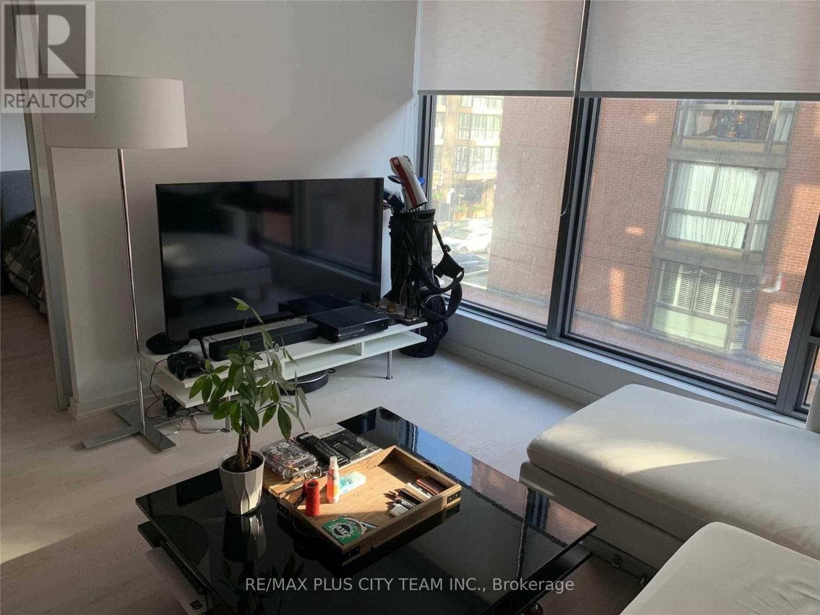212 - 60 Colborne Street, Toronto, Ontario  M5E 1E3 - Photo 2 - C12463372