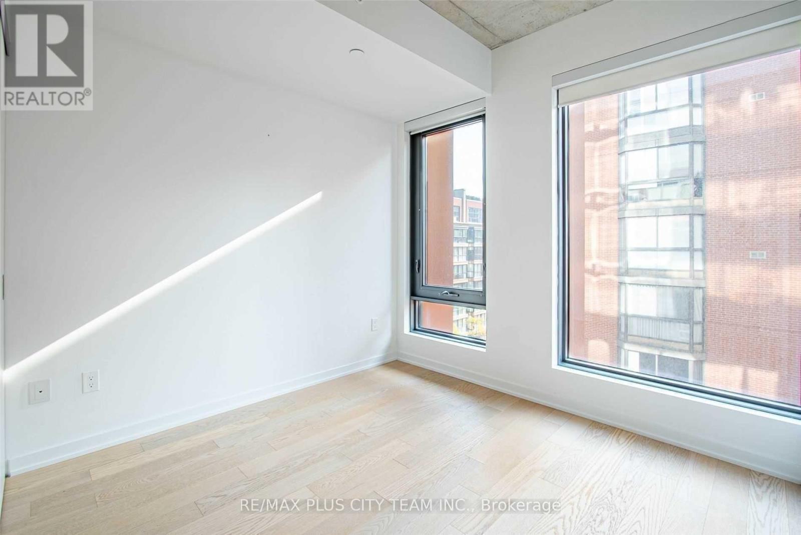 212 - 60 Colborne Street, Toronto, Ontario  M5E 1E3 - Photo 5 - C12463372