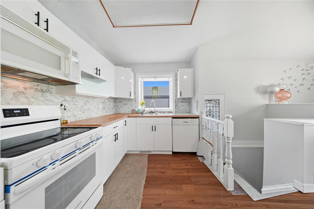 67 Birchlynn Bay, Winnipeg, Manitoba  R2R 2S9 - Photo 5 - 202526108