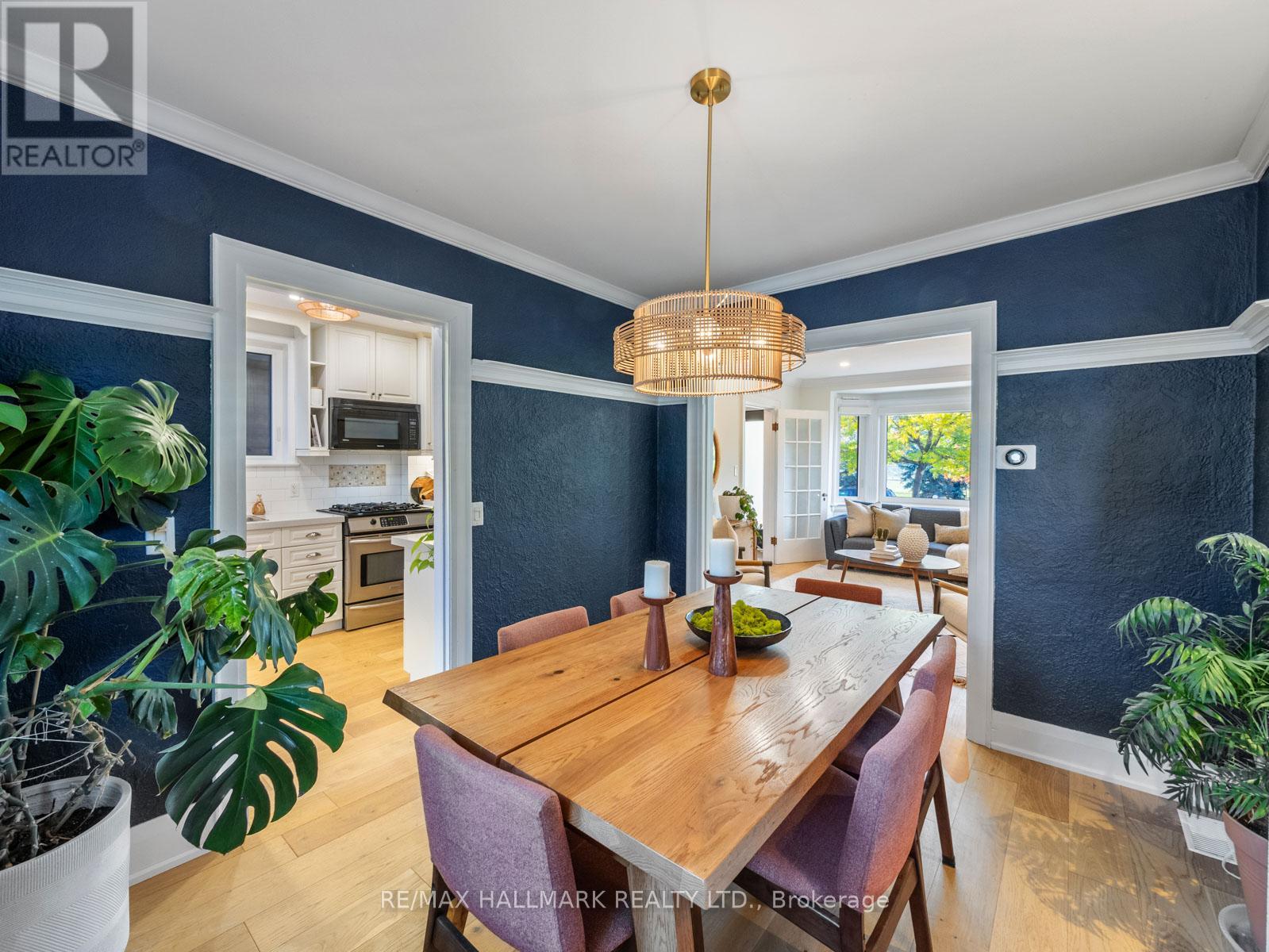 54 Avonlea Boulevard, Toronto, Ontario  M4C 5E5 - Photo 11 - E12463392