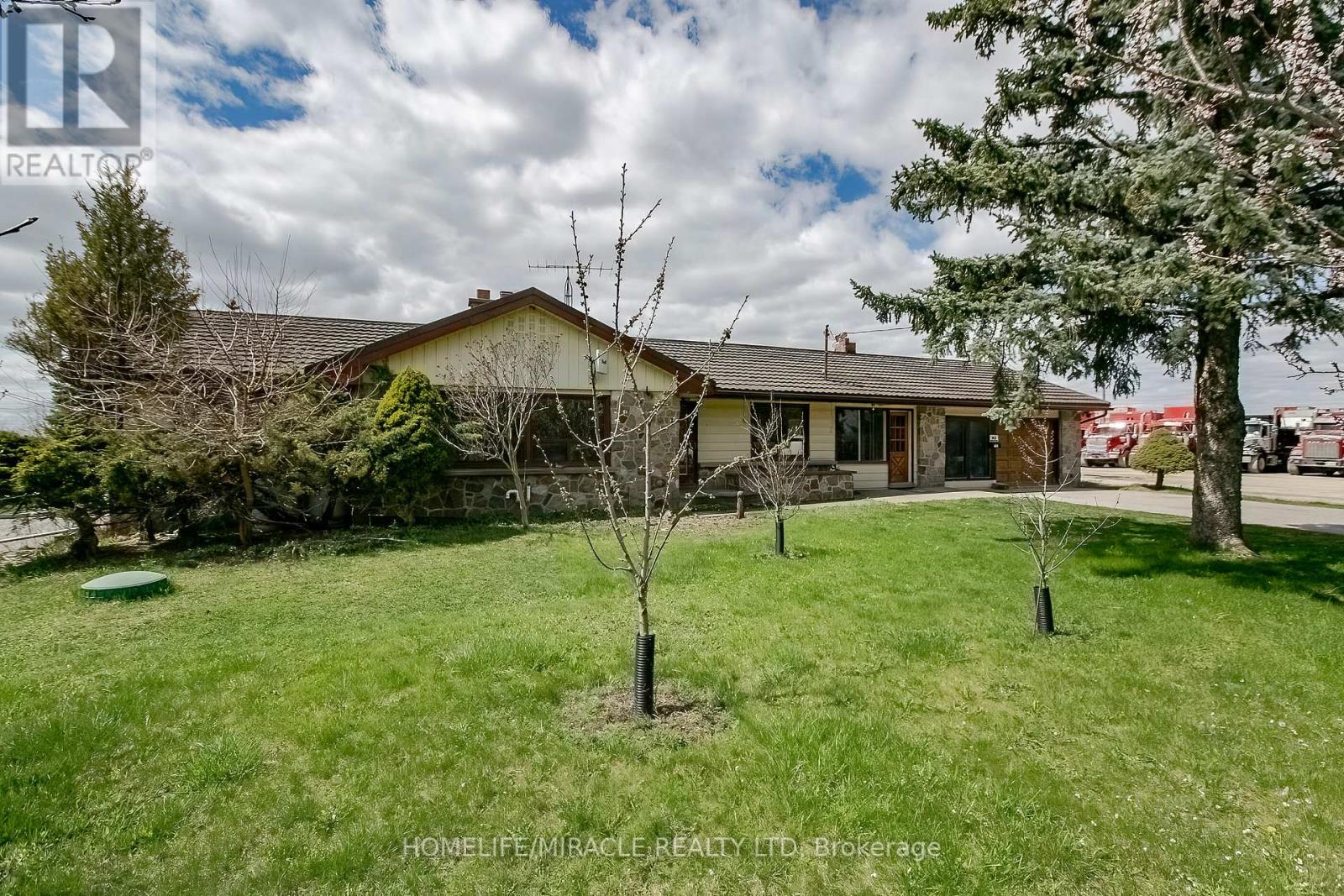 11050 Cold Creek Road, Vaughan, Ontario  L0J 1C0 - Photo 4 - N12463386