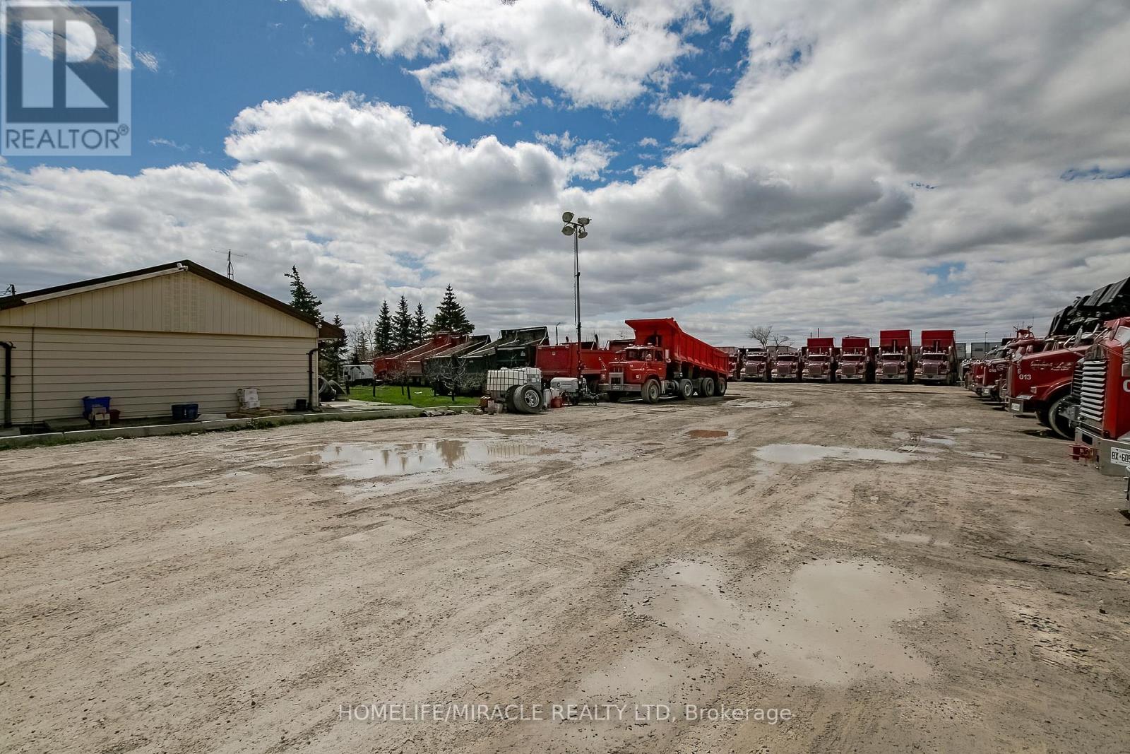 11050 Cold Creek Road, Vaughan, Ontario  L0J 1C0 - Photo 13 - N12463387