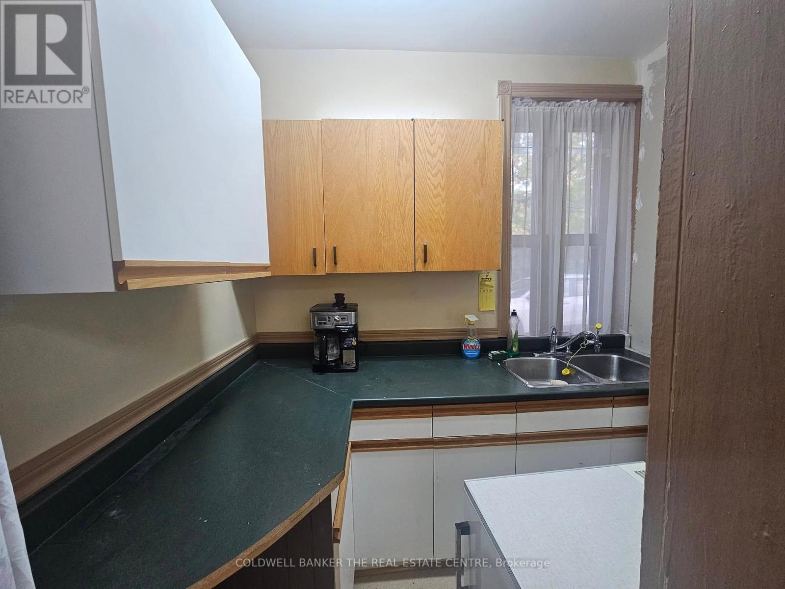 4570 Penetanguishene Road, Springwater, Ontario  L0L 1V0 - Photo 13 - S12094014