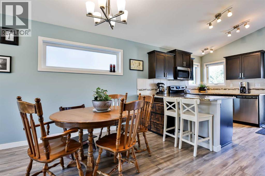 381 Moonlight Way West  W, Lethbridge, Alberta  T1J 5K1 - Photo 7 - A2261179
