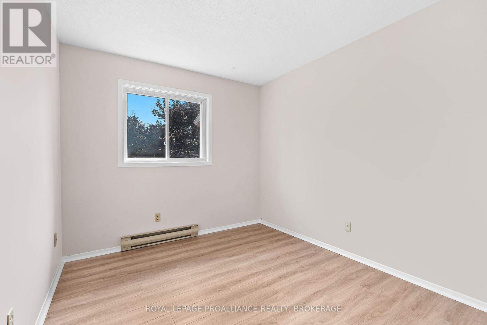 302 - 573 Armstrong Road, Kingston, Ontario  K7M 8J8 - Photo 24 - X12463431