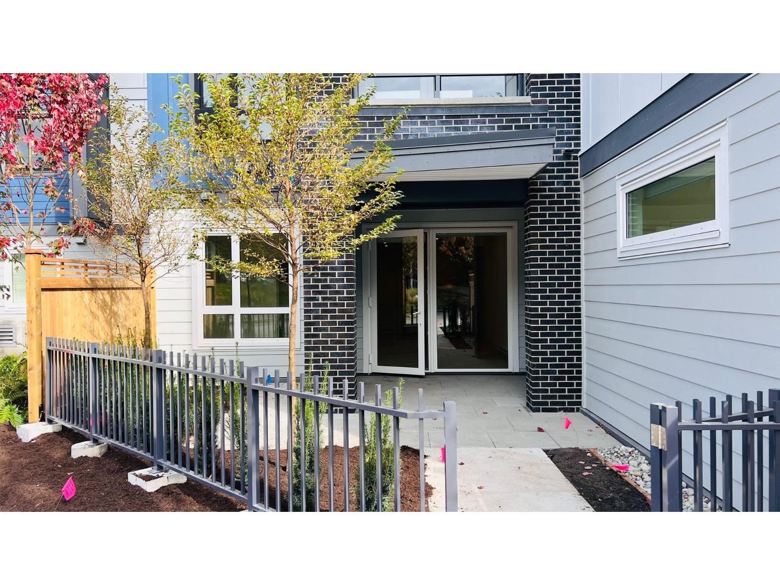 104 13788 76 AVENUE, Surrey, British Columbia