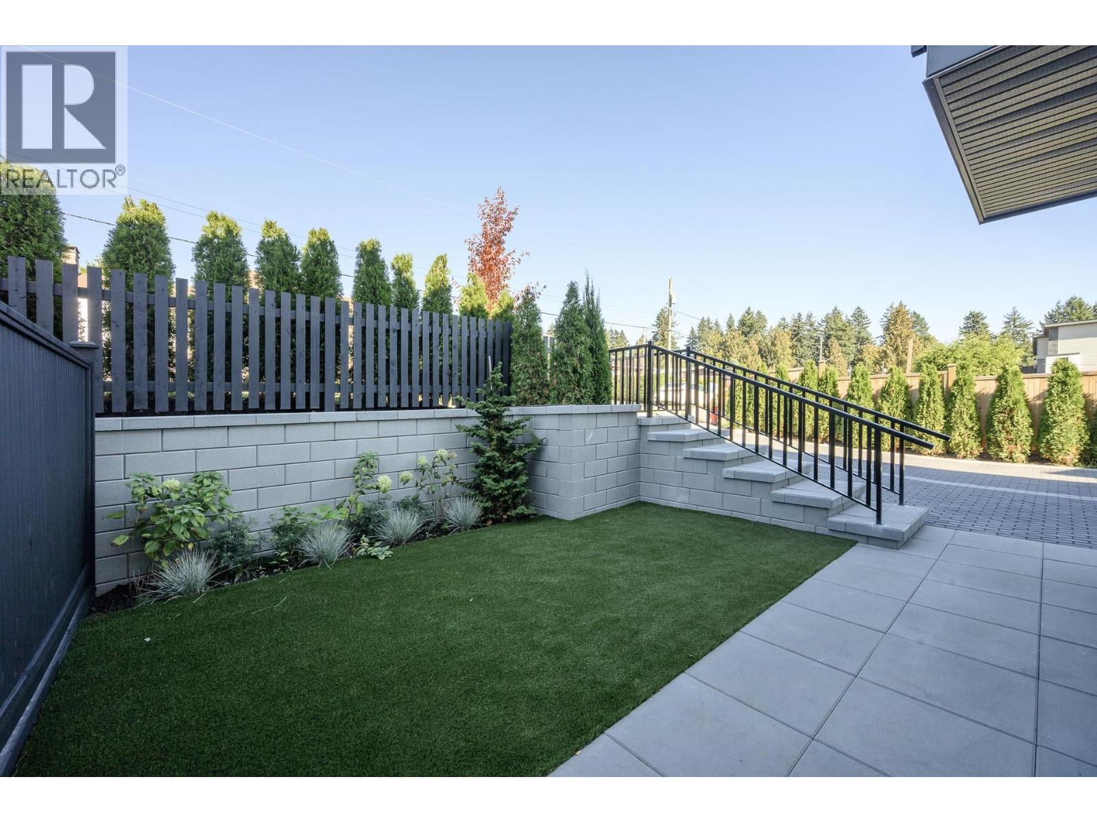 102 1132 Madore Avenue, Coquitlam, British Columbia  V3K 3B9 - Photo 2 - R3056386
