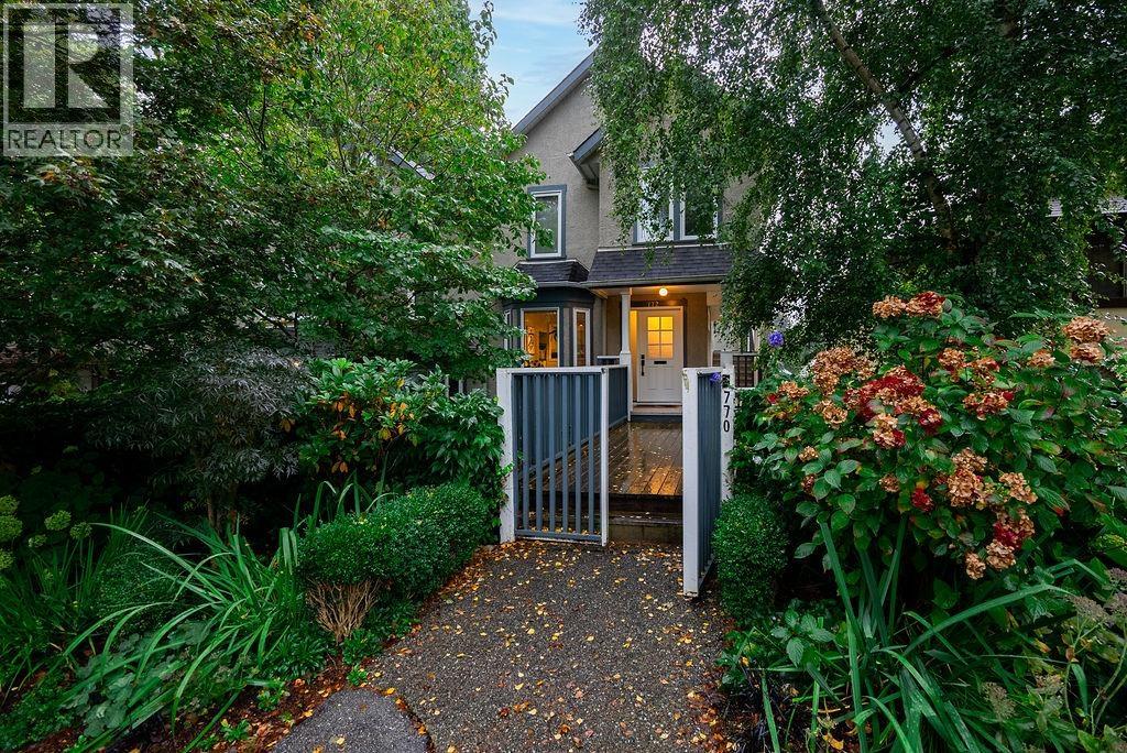 772 Union Street, Vancouver, British Columbia  V6A 2C2 - Photo 1 - R3058401