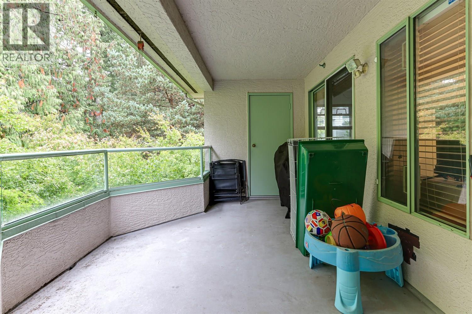 505 6737 Station Hill Court, Burnaby, British Columbia  V3N 4V2 - Photo 17 - R3058439