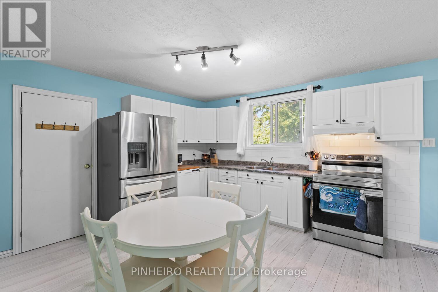1614 Wavell Street, London East, Ontario  N5W 2E1 - Photo 6 - X12463485